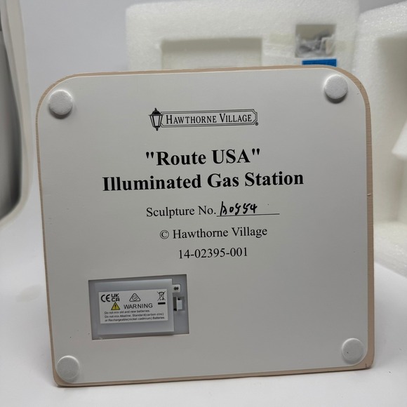 Hawthorne Village Route USA Illuminated Gas Station Sculpture 14-02395-001 A0954 - Picture 10 of 11